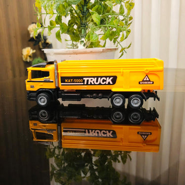 1pc Diecast Model With Plastic Body